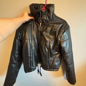 Leather puffer